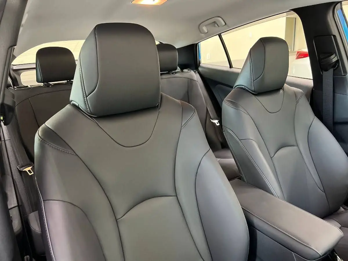 2022 Prius Hybrid AWD leather seats