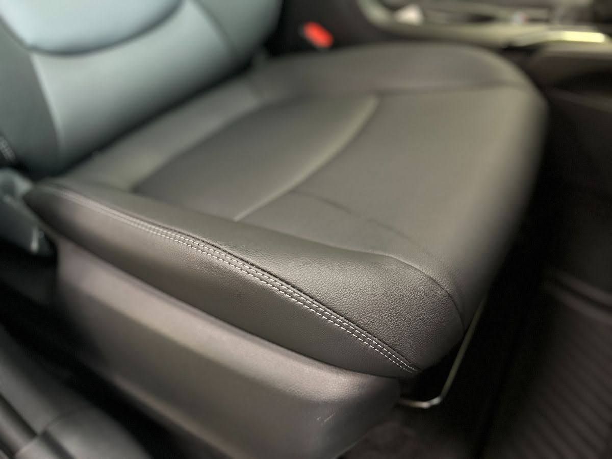 2022 corolla cross xle seat close up