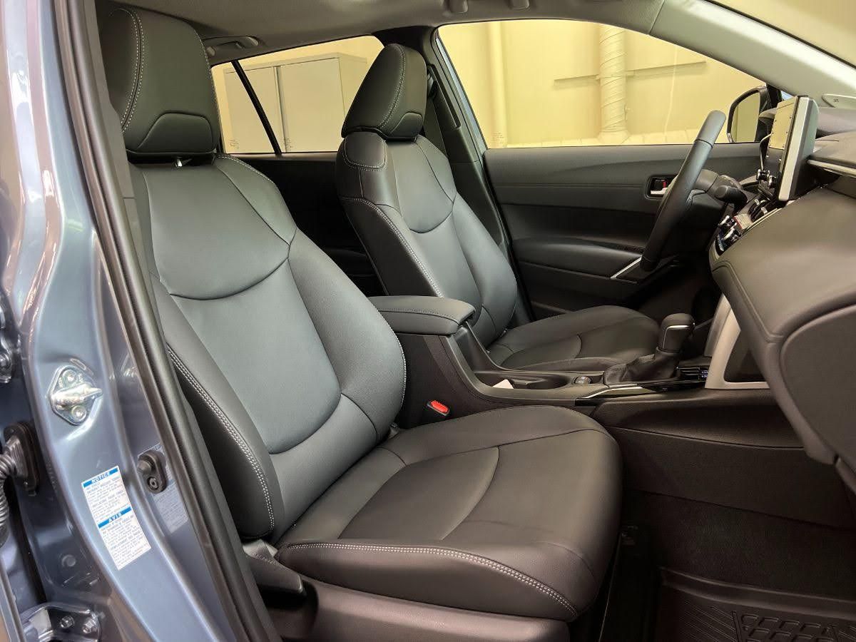 2022 corolla cross xle softexleather seats